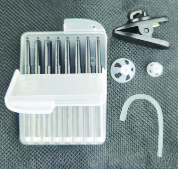 Whisper Covert Cleaning Kit With Clear Earhook Kit Includes